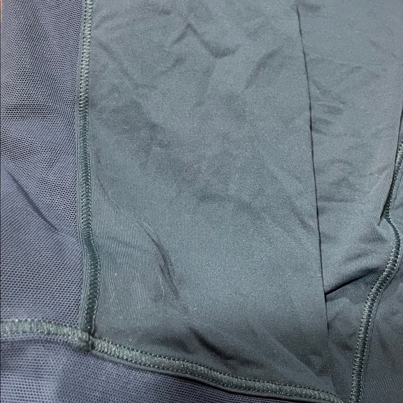 Lululemon Athletica Free Runner Tank
Alberta Lake - Picture 6 of 6